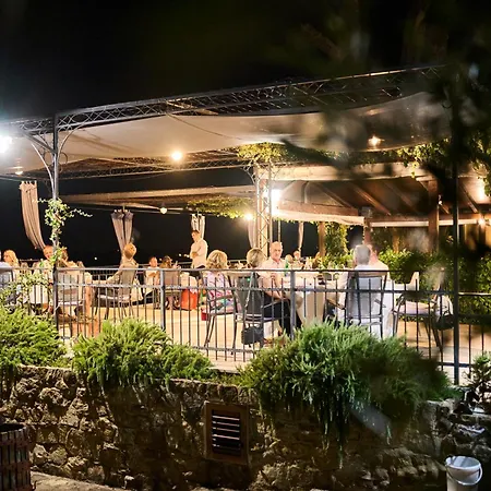 Restaurant & Morgan Panzió Brtonigla